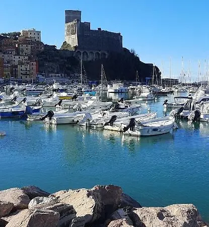 Dagli Ulivi Al Mare 公寓 莱里奇