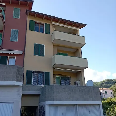 Dagli Ulivi Al Mare Apartment