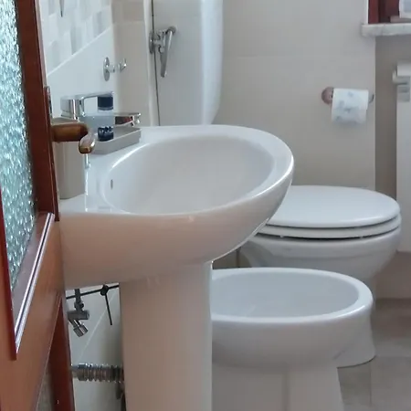 Dagli Ulivi Al Mare Apartment *