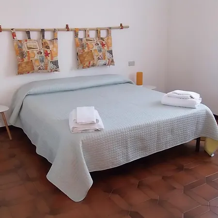 Dagli Ulivi Al Mare Apartment