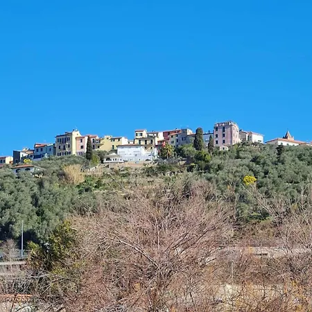 Dagli Ulivi Al Mare Apartment *